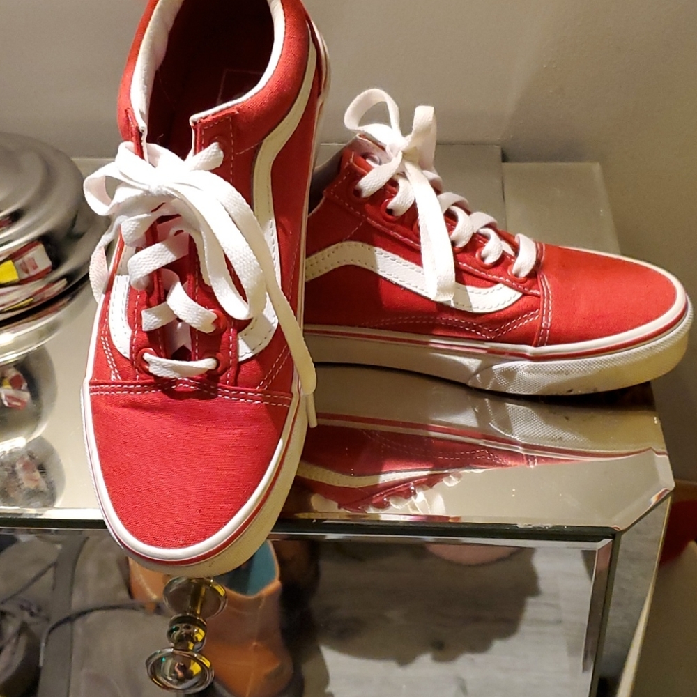 Vans - Picture 2 of 4